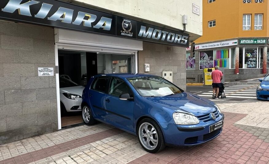 VOLKSWAGEN Golf 1.6 Premium 4p.