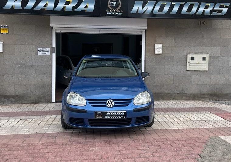 VOLKSWAGEN Golf 1.6 Premium 4p.