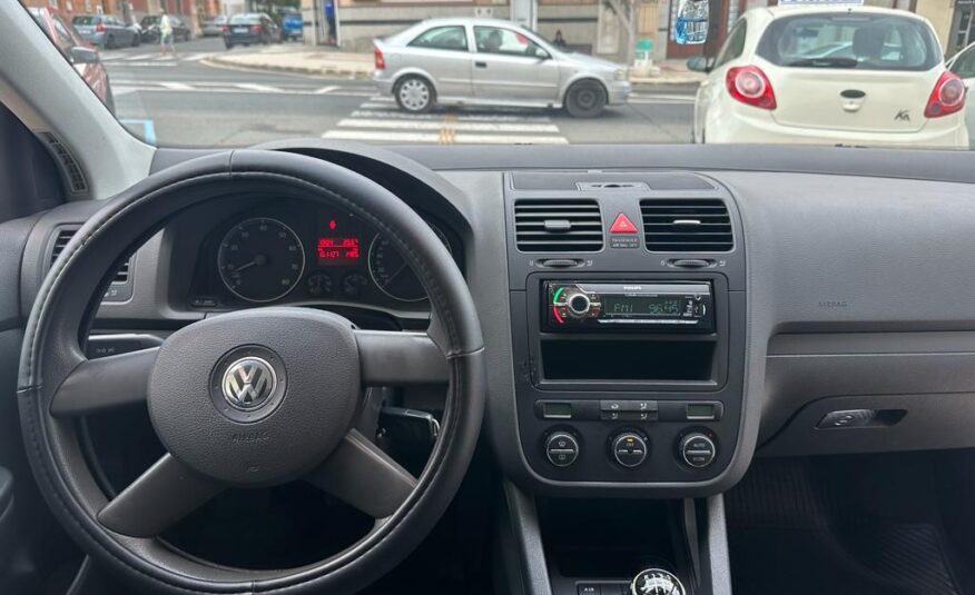 VOLKSWAGEN Golf 1.6 Premium 4p.