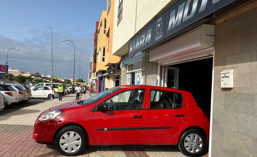 RENAULT Clio 1.2
